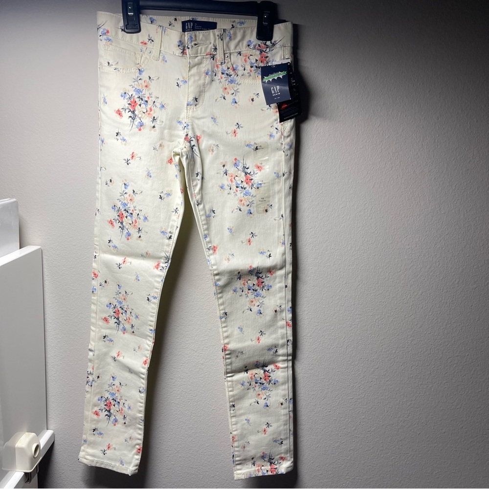 NWT GAP Denim Size 10 Regular Kids Superdenim Jeans in Floral with Fantastiflex